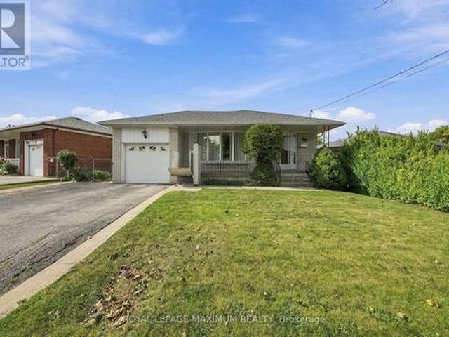 35 Norfield Crescent, Toronto, ON, M9W 1X5 house for sale | Listing ID W13815 | Royal LePage