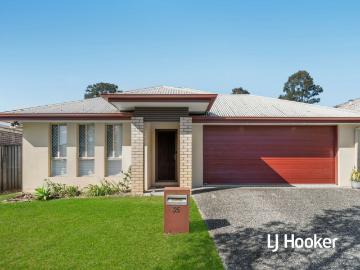 35 otway circuit fitzgibbon qld house for rent lj hooker