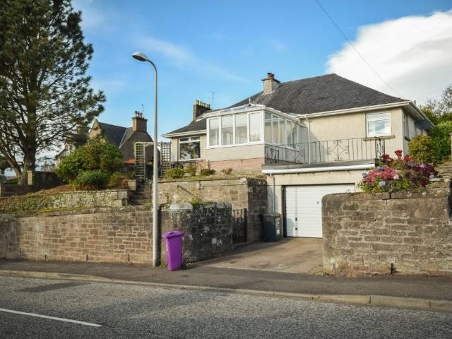 35 Park Road, Brechin, Angus DD9, 2 bed bungalow to rent, £900 pcm | PrimeLocation