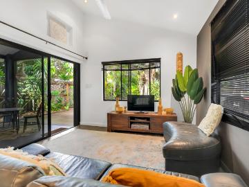 House to rent in Machans Beach
