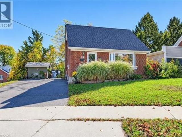 35 Pleasant Avenue, Kitchener, ON, N2M 4A3 house for sale | Listing ID 40872 | Royal LePage