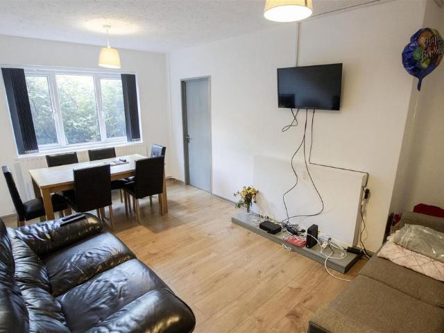 35 Rachel Gardens, Metchley, B29 6NY, United Kingdom | 6 bed house for rent #140227378 | Rentberry