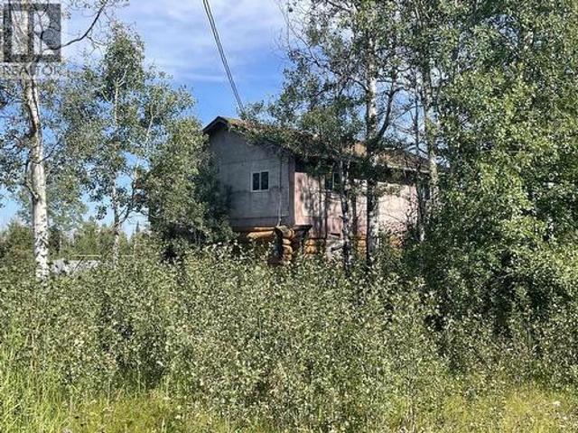 35 Radar Crescent, Fort Nelson, BC, V0C 1R0 house for sale | Listing ID R3158 | Royal LePage
