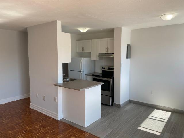 35 Raylawn Apartments, Georgetown Apartment Complex 2 Bedroom Apartment for Rent