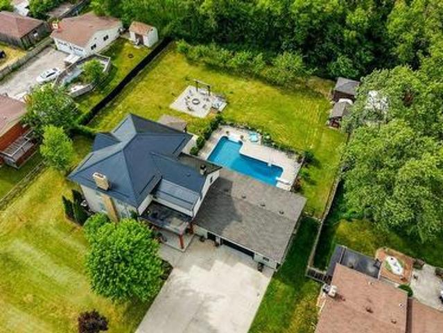 35 Schweitzer Street, Kitchener, ON, N2K 1B5 house for sale | Listing ID 40857 | Royal LePage