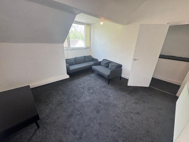 35 Sandon Road, Edgbaston, Birmingham B17, 1 bed flat to rent, £750 pcm | PrimeLocation