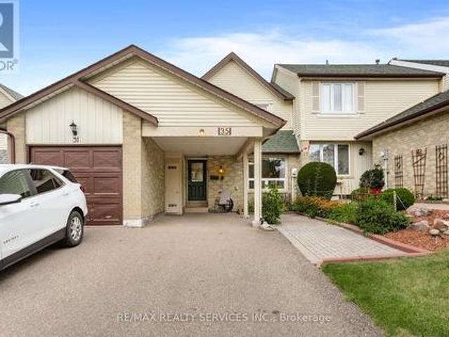 35 Sparklett Crescent, Brampton, ON, L6Z 1M7 house for sale | Listing ID W13671 | Royal LePage