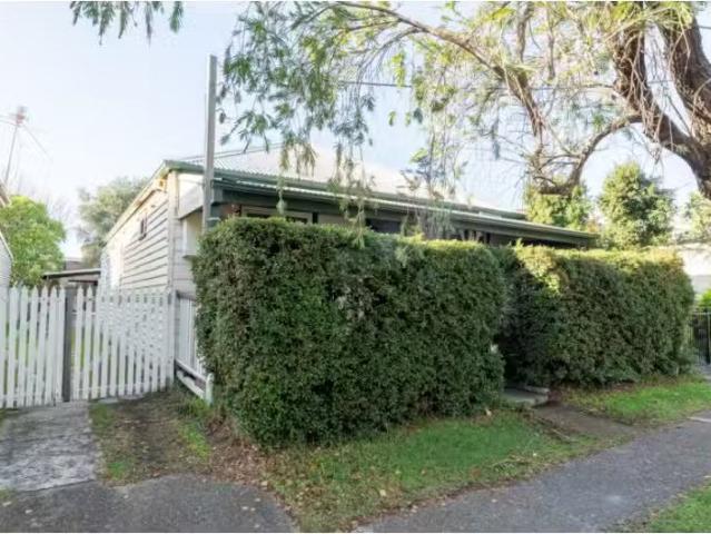 35 Swan Street, HAMILTON House for rent Listed by Alicia Reid.