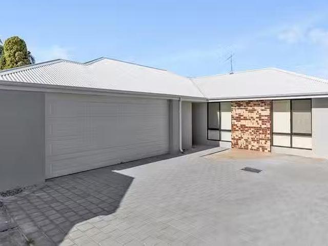 35A Hannans Street, Morley, WA 6062