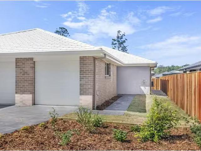 35a Phar Lap Circuit, Port Macquarie Apartment for rent Liste.