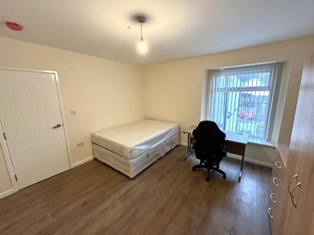 35B Taff Street, Pontypridd CF37 1 bed in a house share to rent £450 pcm £104 pw