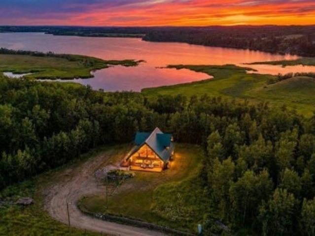 36044 Rr 245, Rural Red Deer County, AB, T0M 1S0 house for sale | Listing ID A2299 | Royal LePage