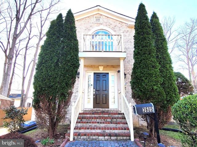 3605 Crest Drive