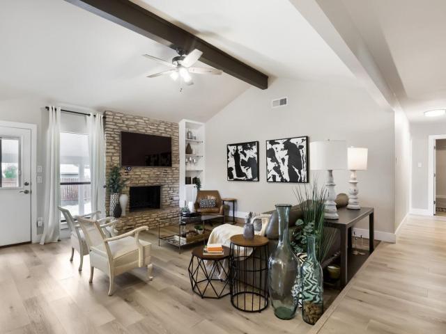 3606 Monument Dr