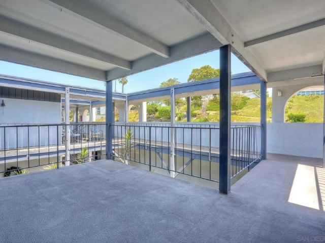 3606 Vista Rey 46