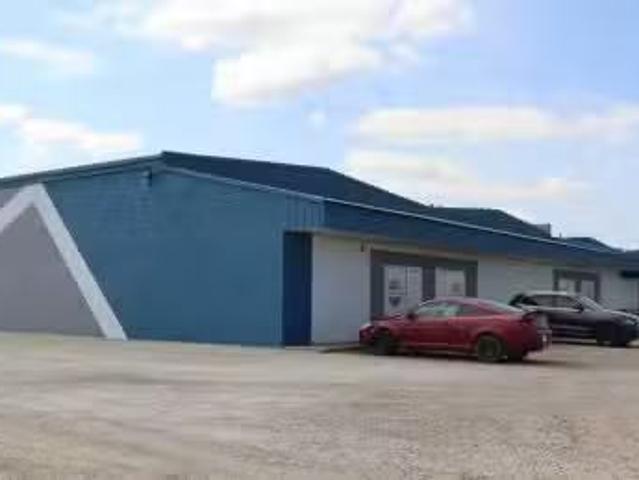 3608 14 Avenue North, Lethbridge, AB, T1H 6E7 commercial for.