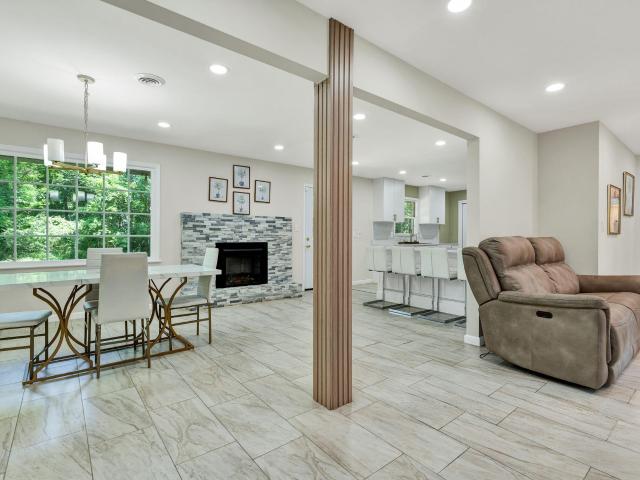 3609 Bowman Circle NE