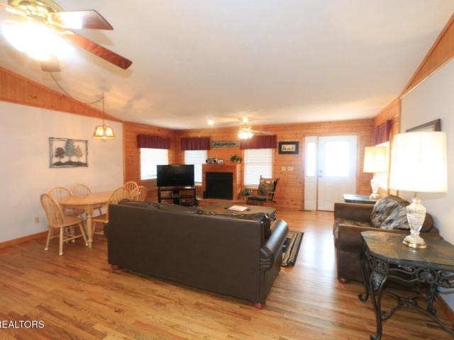3609 Shady Grove Court