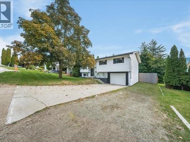 3609 Southridge Drive, Castlegar, BC, V1N 3X7 house for sale | Listing ID 10402 | Royal LePage