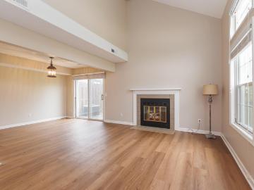 3600 N Lakeside Drive