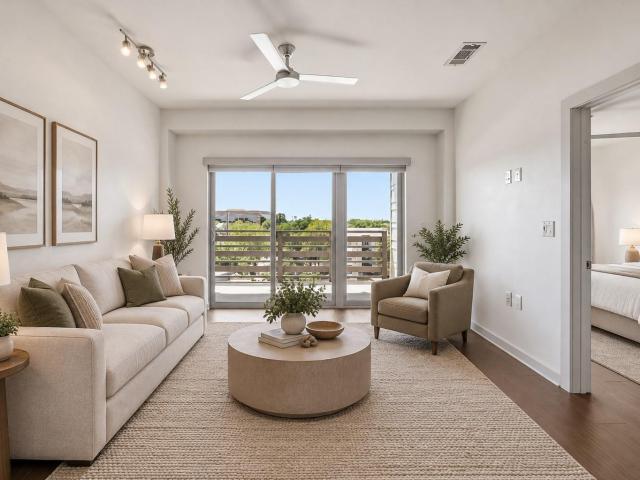 3600 S Lamar Blvd # 412