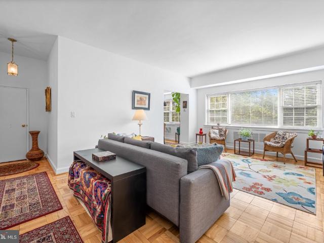 3601 Greenway # 207
