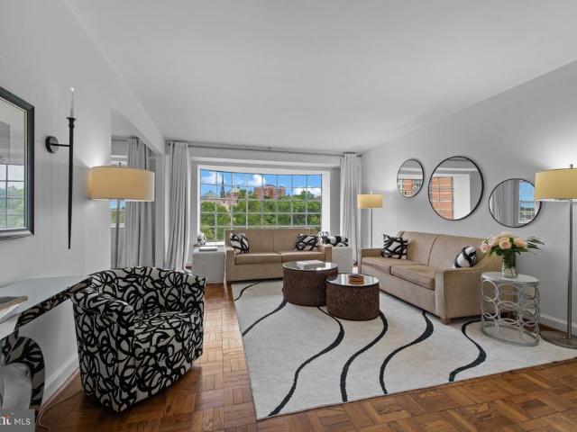 3601 Greenway # 806