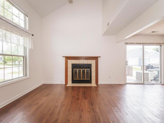 3602 N Lakeside Drive
