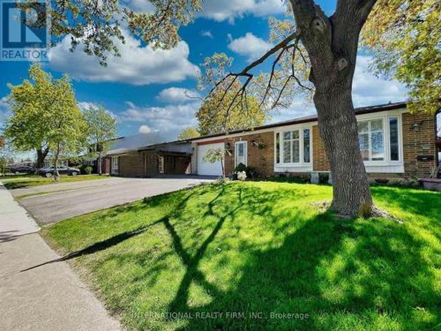 3602 Dunrankin Drive, Mississauga, ON, L4T 1V9 house for sale | Listing ID W13552 | Royal LePage