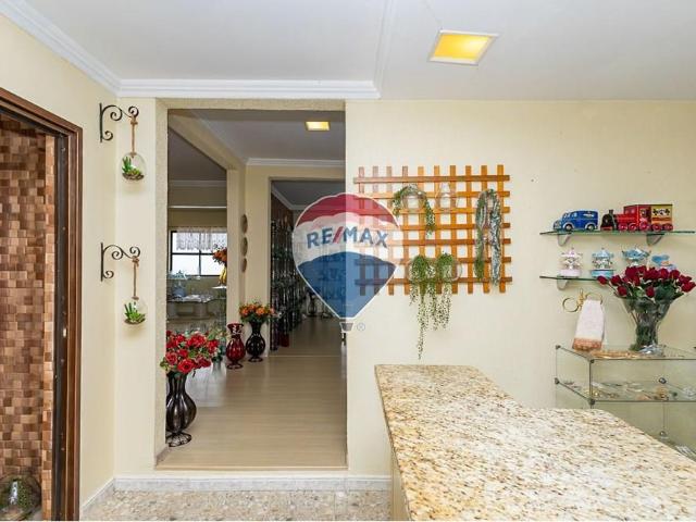 360.00 M² Casa Alugar, 2 Dormitórios localizado em Abranches, Curitiba, Paraná, 82130010 | Brasil
