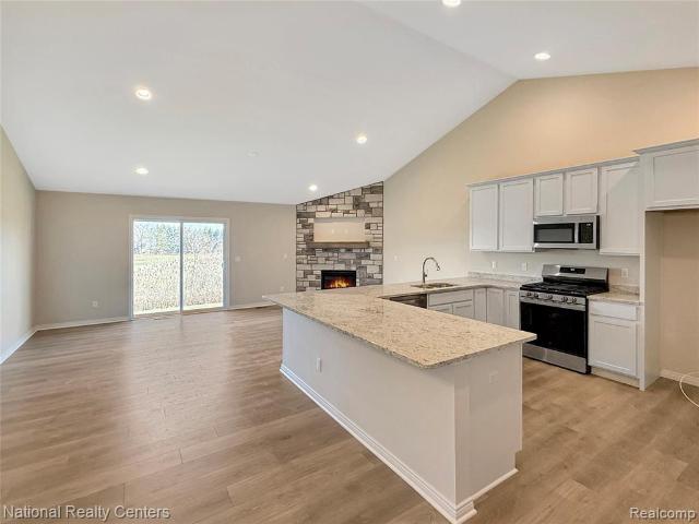 360 Devonshire Drive # 32