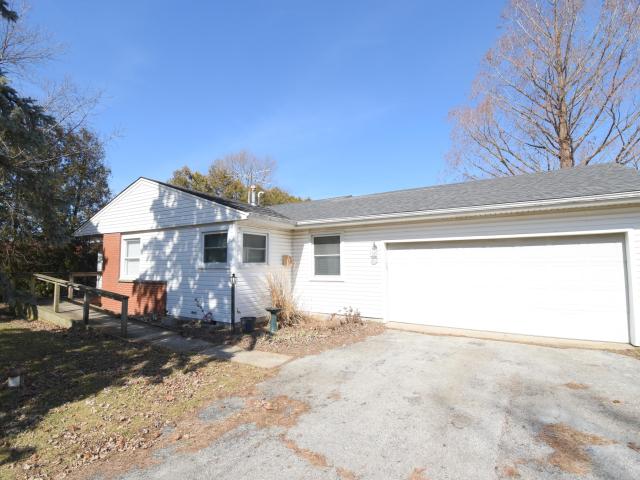 360 E Arnotts Drive