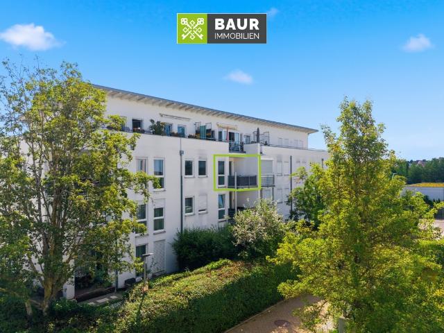 360°| Einziehen statt renovieren: Helle, frisch renovierte 2 Zimmer Wohnung in guter Lage mit Balkon