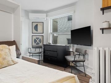 360 Friel Studio Apartment for Rent at 360 Friel St, Ottawa, ON K1N 7W6 Sandy Hill
