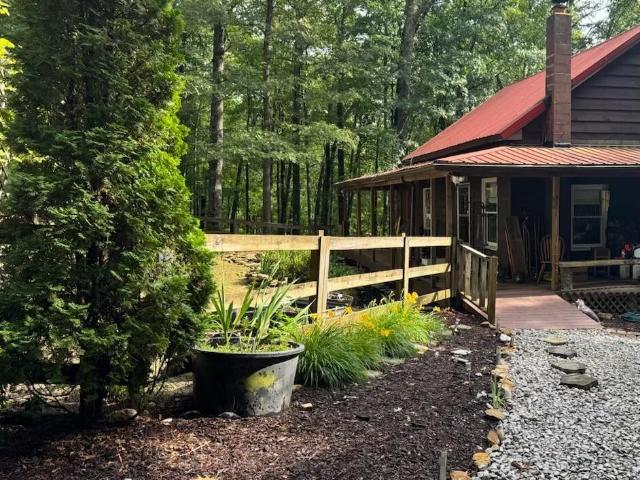 360 Joe Barnett Rd