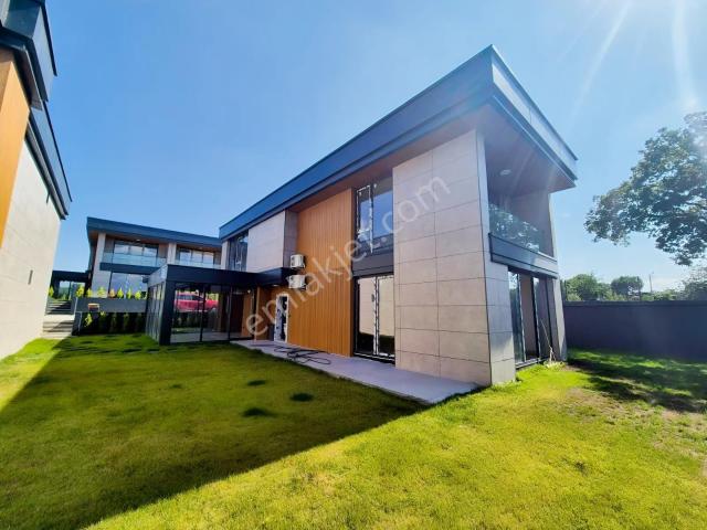 360 Mıdı Modernde En Geniş Bahçeli 4+1 Satılık Müstakil Villa