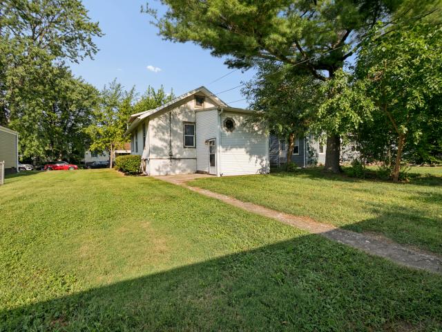 360 S Grand Avenue