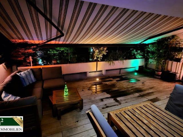 360° Rundgang: Stilvolle Maisonettewohnung mit vielen Extras: Dachterrasse, Sauna, Klimaanlage.