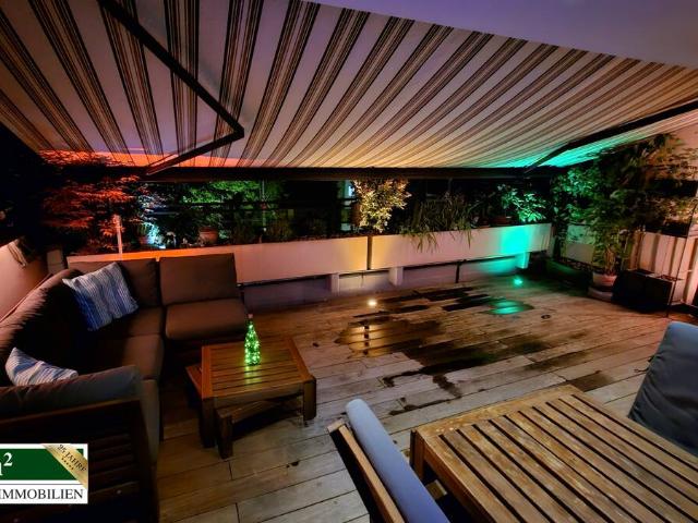 360° Rundgang: Stilvolle Maisonettewohnung mit vielen Extras: Dachterrasse, Sauna, Klimaanlage.