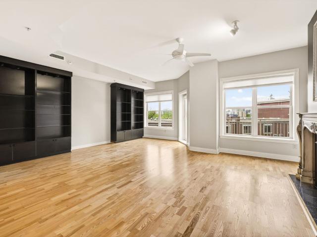360 W Washington Avenue