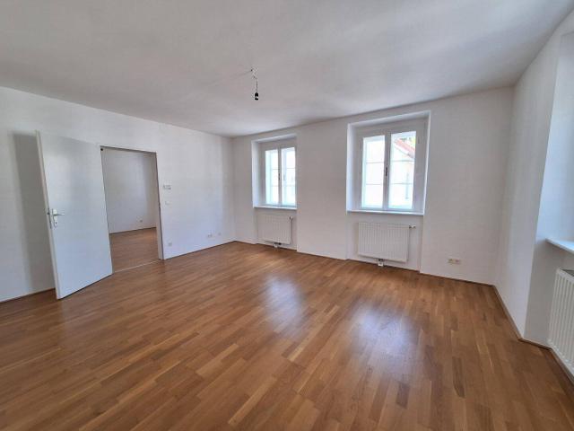360° TOUR / Zentral gelegene, moderne 3 Zimmer Altbauwohnung in sehr guter Lage von Purkersdorf