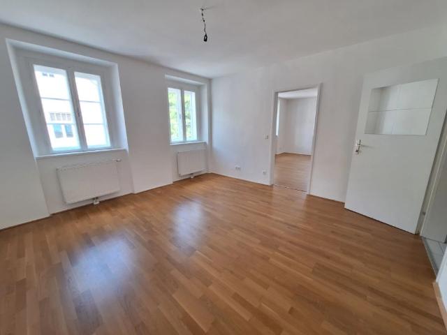 360° TOUR / Zentral gelegene, moderne 3 Zimmer Altbauwohnung in sehr guter Lage von Purkersdorf