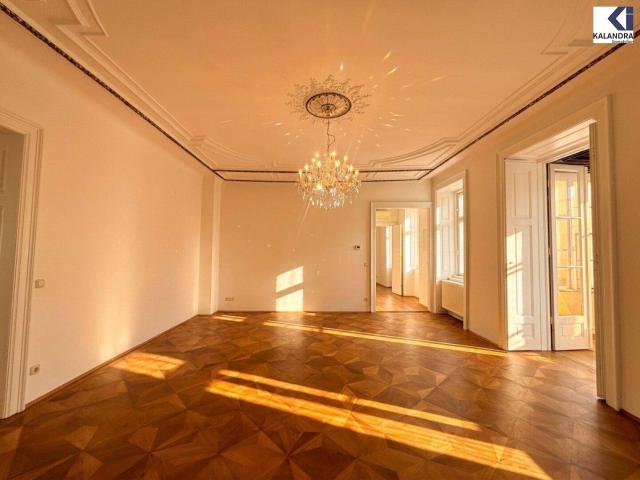 360 TOUR / GENERALSANIERTE ALTBAUETAGE