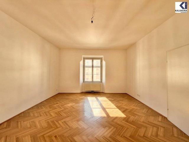 360 TOUR / GENERALSANIERTE ALTBAUWOHNUNG