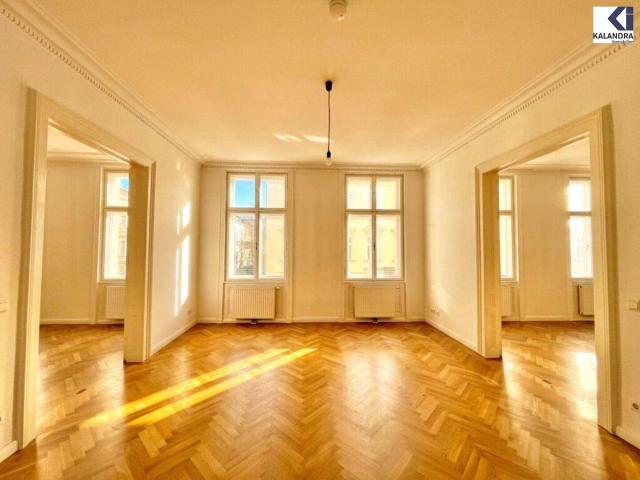 360° TOUR / GENERALSANIERTE ALTBAUWOHNUNG AM LUGECK
