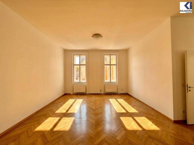 360 TOUR / GENERALSANIERTES ALTBAUWOHNUNG NAHE BÖRSE