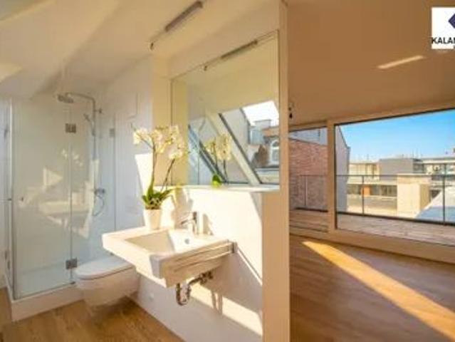 360° TOUR / PENTHOUSE WOHNUNG nahe NASCHMARKT