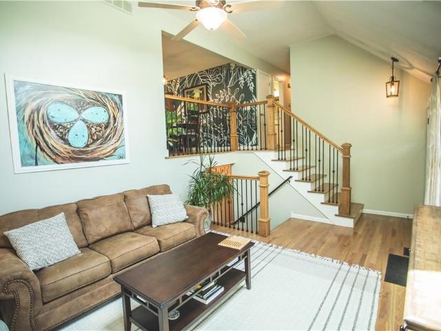 3614 Robin Lane