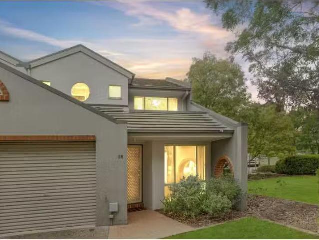 36/15 Aspinall Street, Watson Townhouse for rent Listed by Ke.