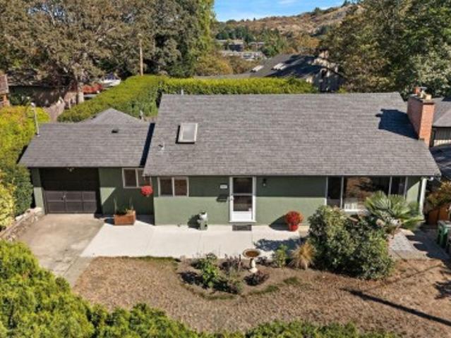 3615 Doncaster Dr, Saanich, BC, V8P 3W5 house for sale | Listing ID 1049 | Royal LePage